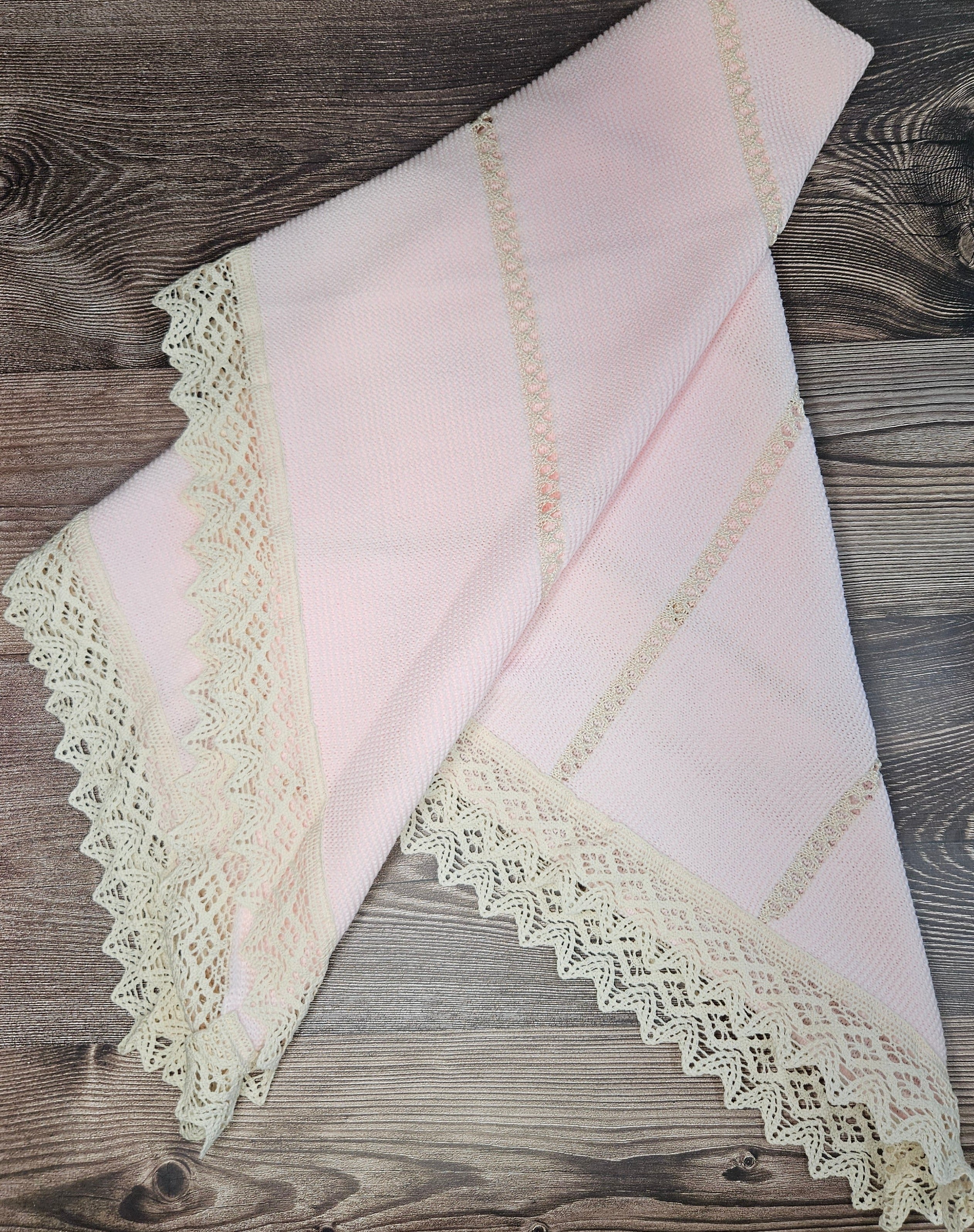 Newborn knitted Clothing baby clothing first baby doctor visit church presentation baby clothes Baby luxury cloth Elegant knitted baby clothes, primera puesta punto baby girl come home, baby girl homecoming outfit, pregnancy, moda espanola primera puesta punto, newborn baby gift, perfect baby shower gift, nino, nina, baby annoucement, pregnant annoucement, pregnancy announcement baby shower girl, baby bonnet, baby girl romper baby girl outfit, vintage baby clothing, welcome baby pom pom bloomer layette