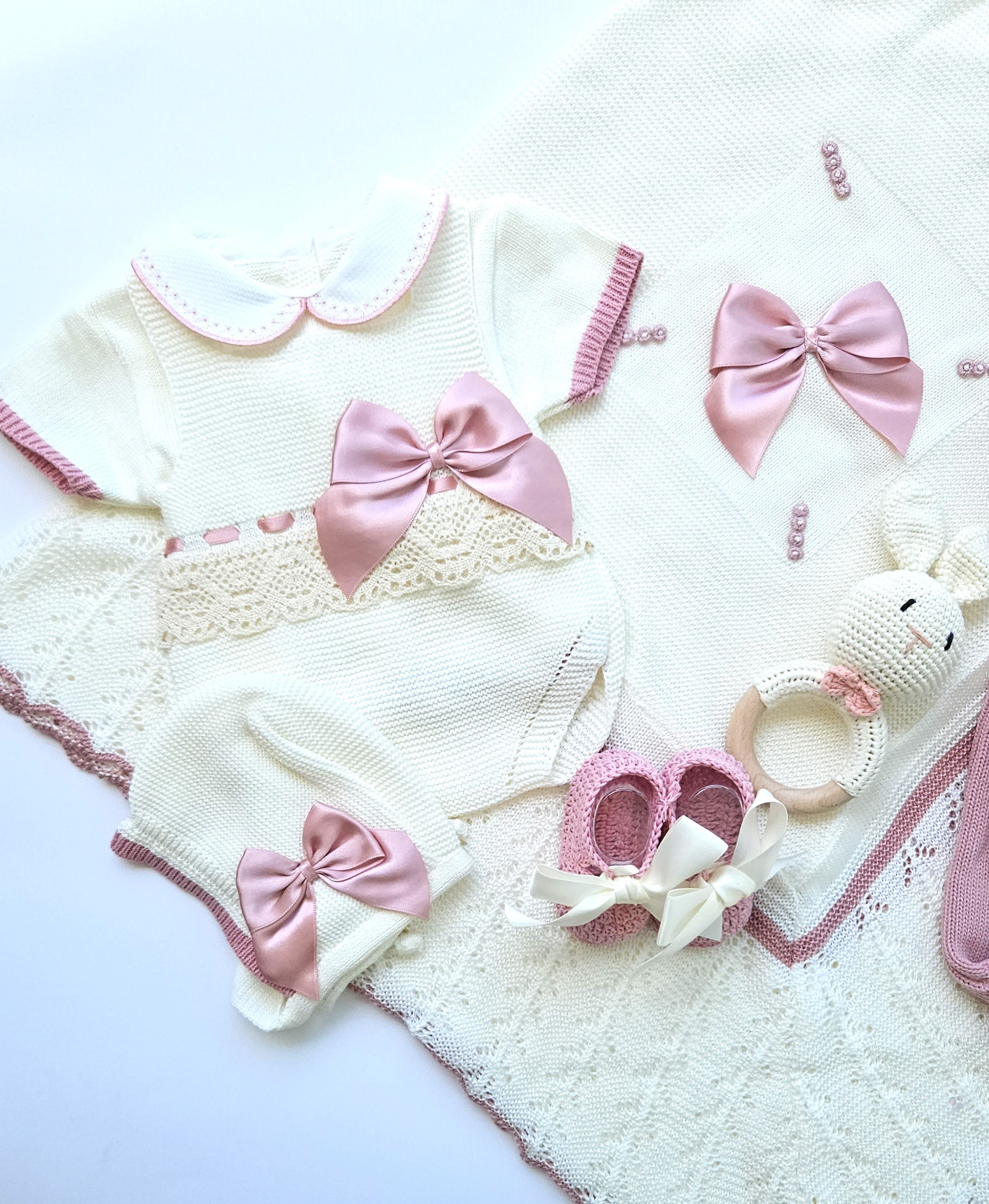 CAJA DE REGALO PARA RECIÉN NACIDO - Marfil