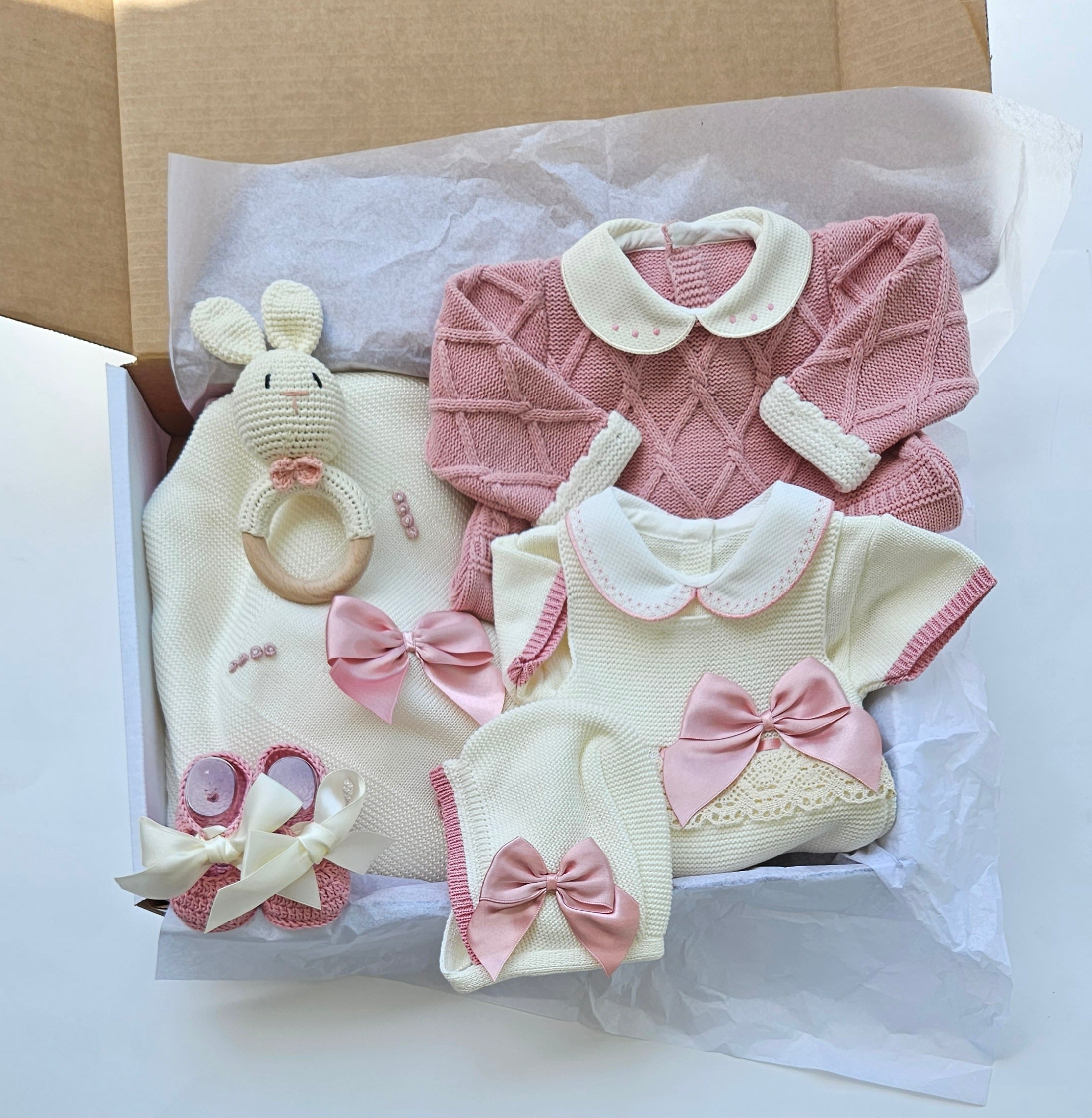 CAJA DE REGALO PARA RECIÉN NACIDO - Marfil