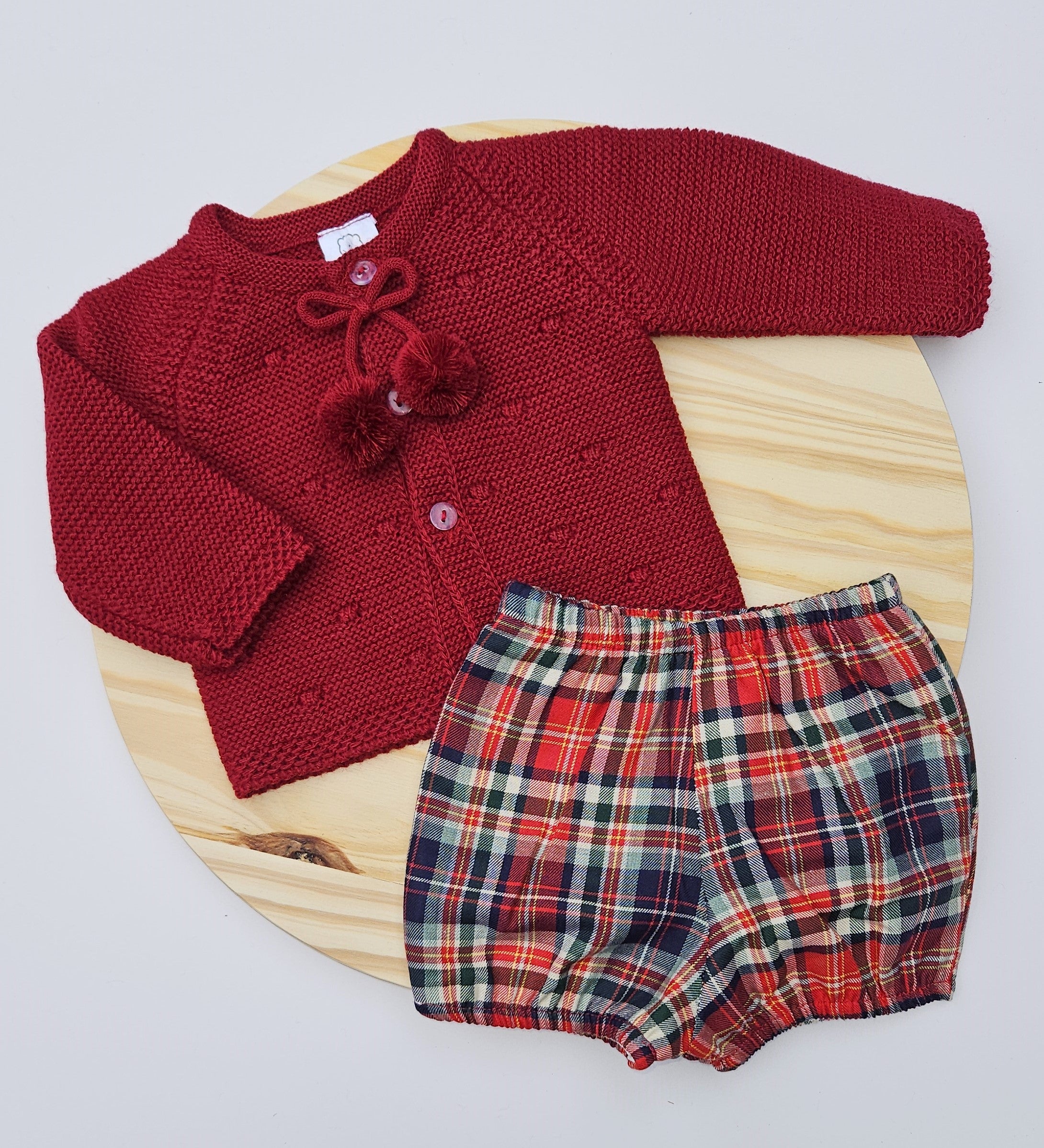 Christmas boy outfit, xmas unisex outfit set cottons diaper cover. Celebrate the season in style with this charming boys Christmas outfit featuring a cozy knitted sweater paired with a coordinating diaper cover. Crafted from soft, breathable cotton, this two-piece set keeps your little one comfortable and festive all day long. The classic color options make it perfect for holiday photos, family gatherings, or everyday wear during the Christmas season.