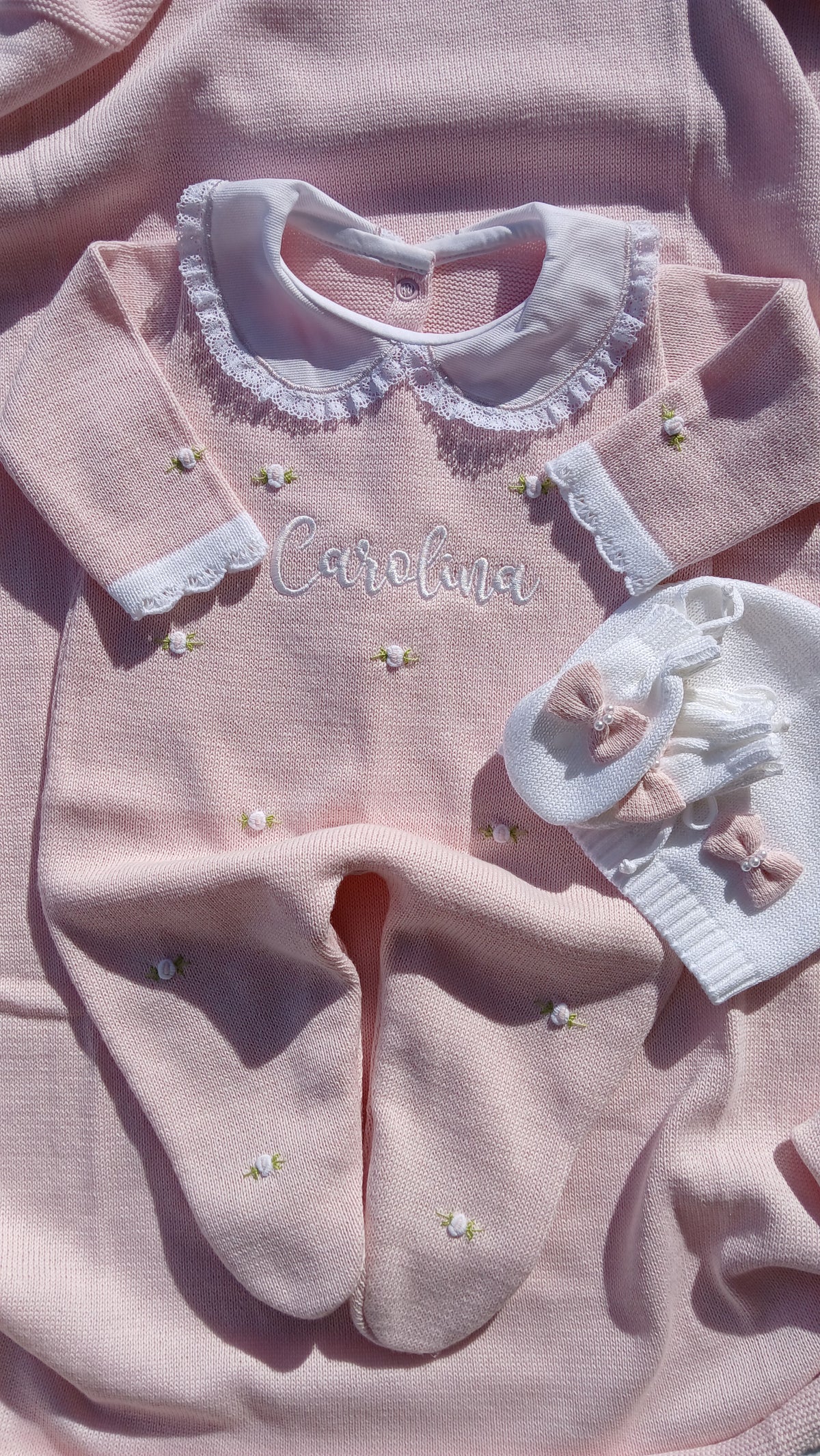 Ensemble de broderie Florence avec couverture - Blanc et rose
