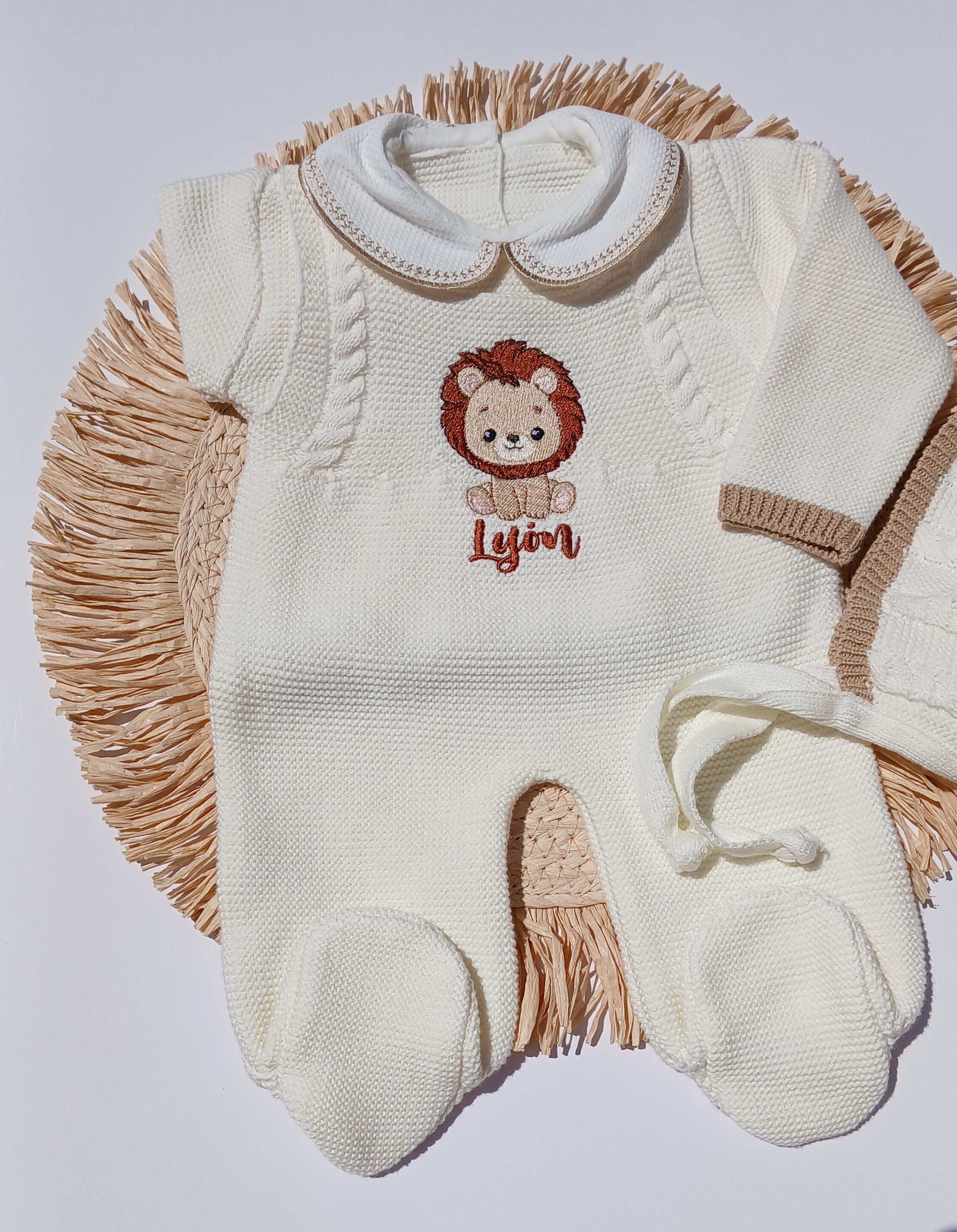 Lion Knit Outfit - 3 Colors
