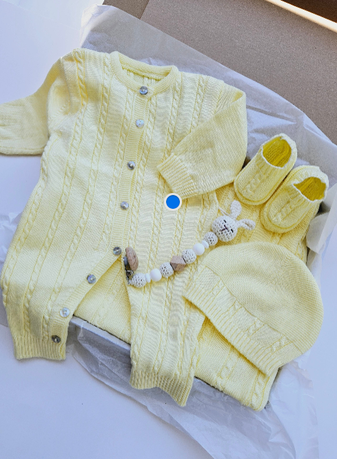 BABY GIFT BOX - Multiple Colors