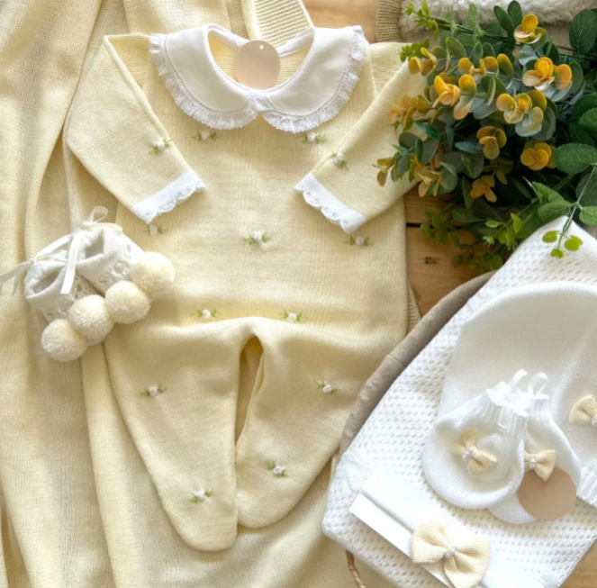 Florence Embroidery Set w/Blanket - Multiple Colors