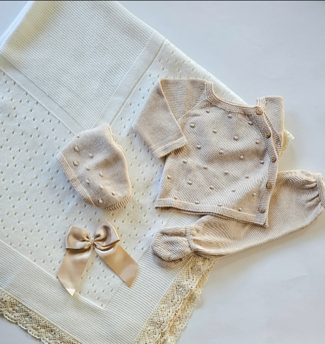 Avila Outfit with Blanket - Multiple Colors