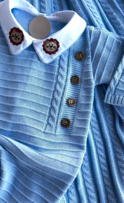 Luigi en jaune avec couverture