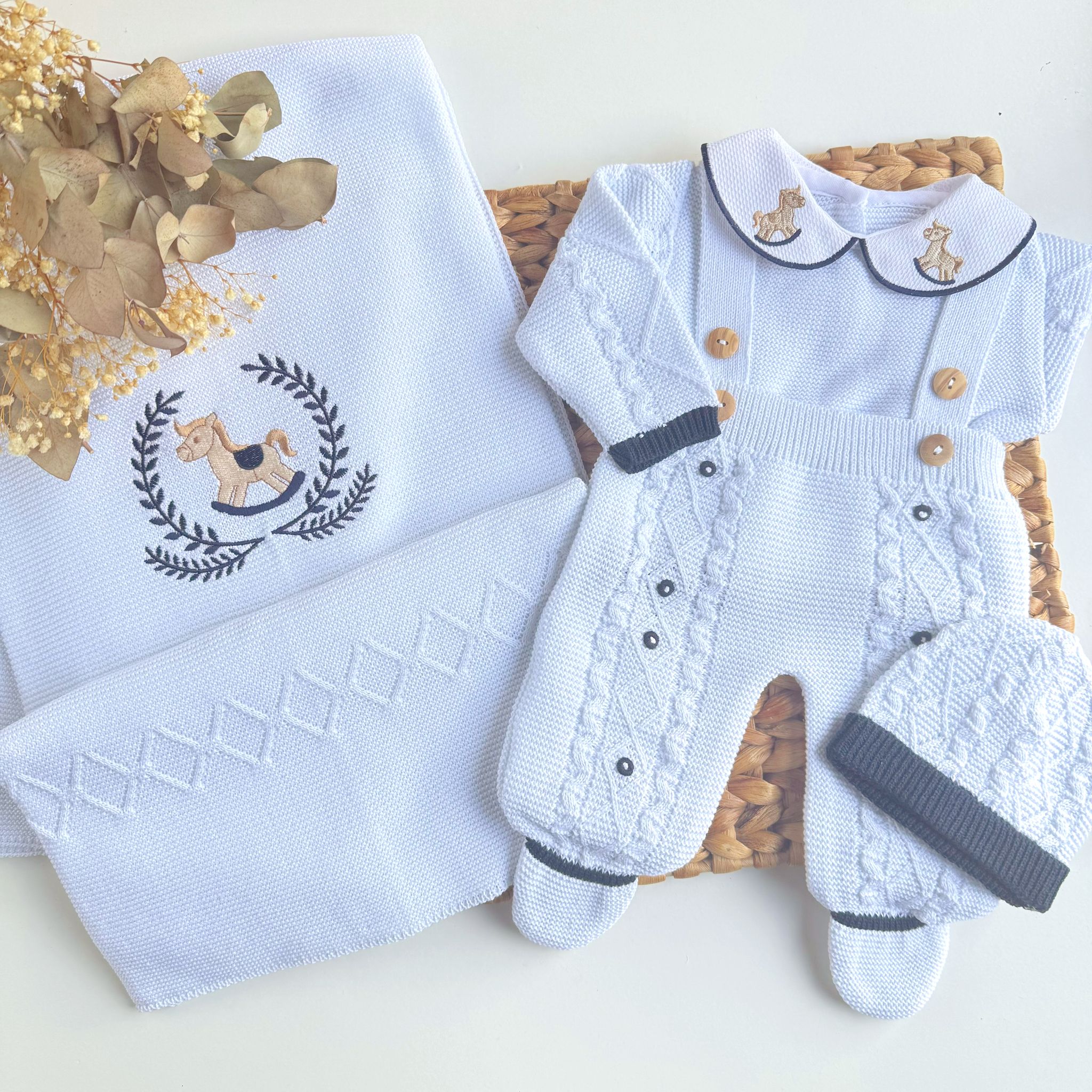 Little Horse Outfit W/ Blanket  - White & Navy