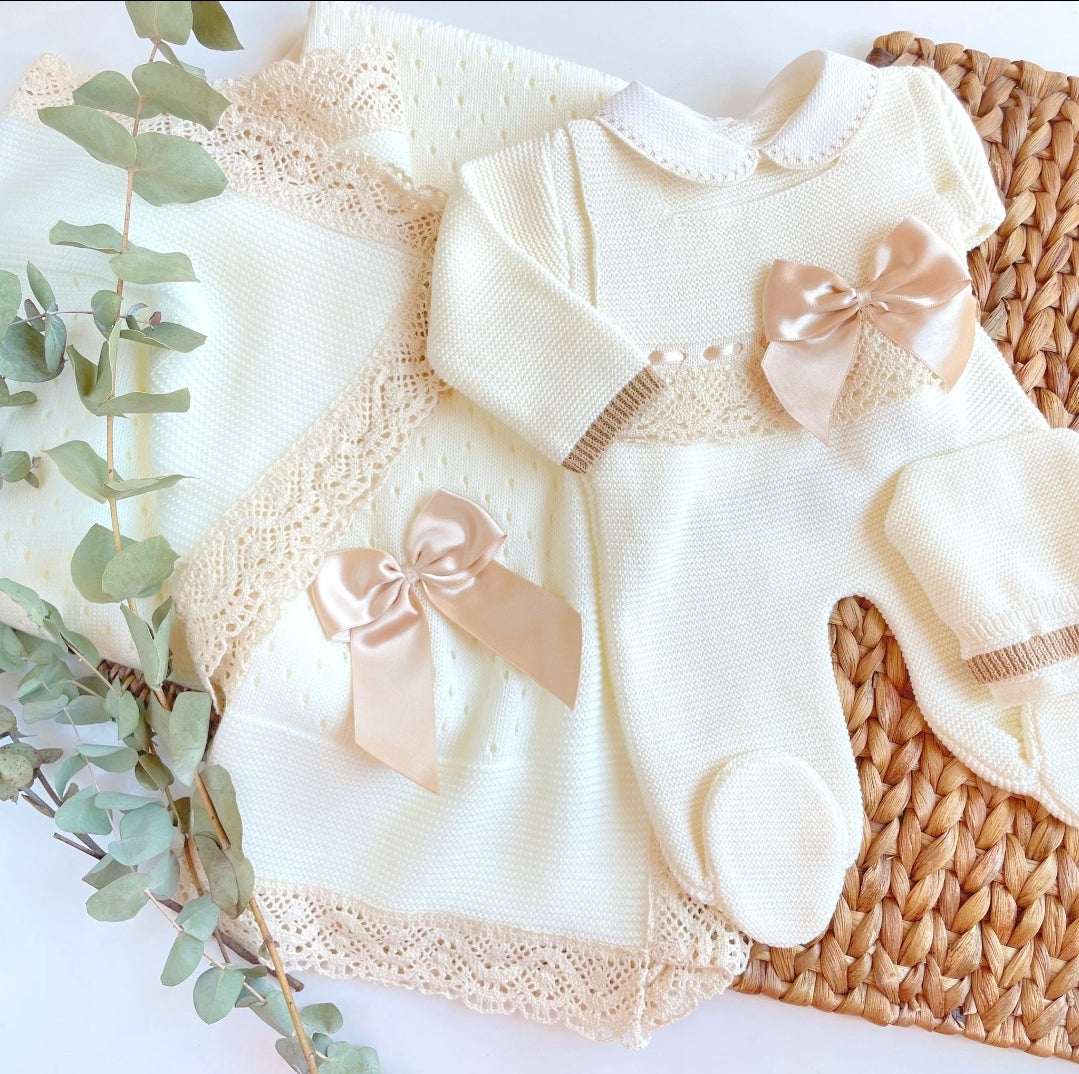 Romana Knitted Outfit w/ Blanket- Ivory & Camel