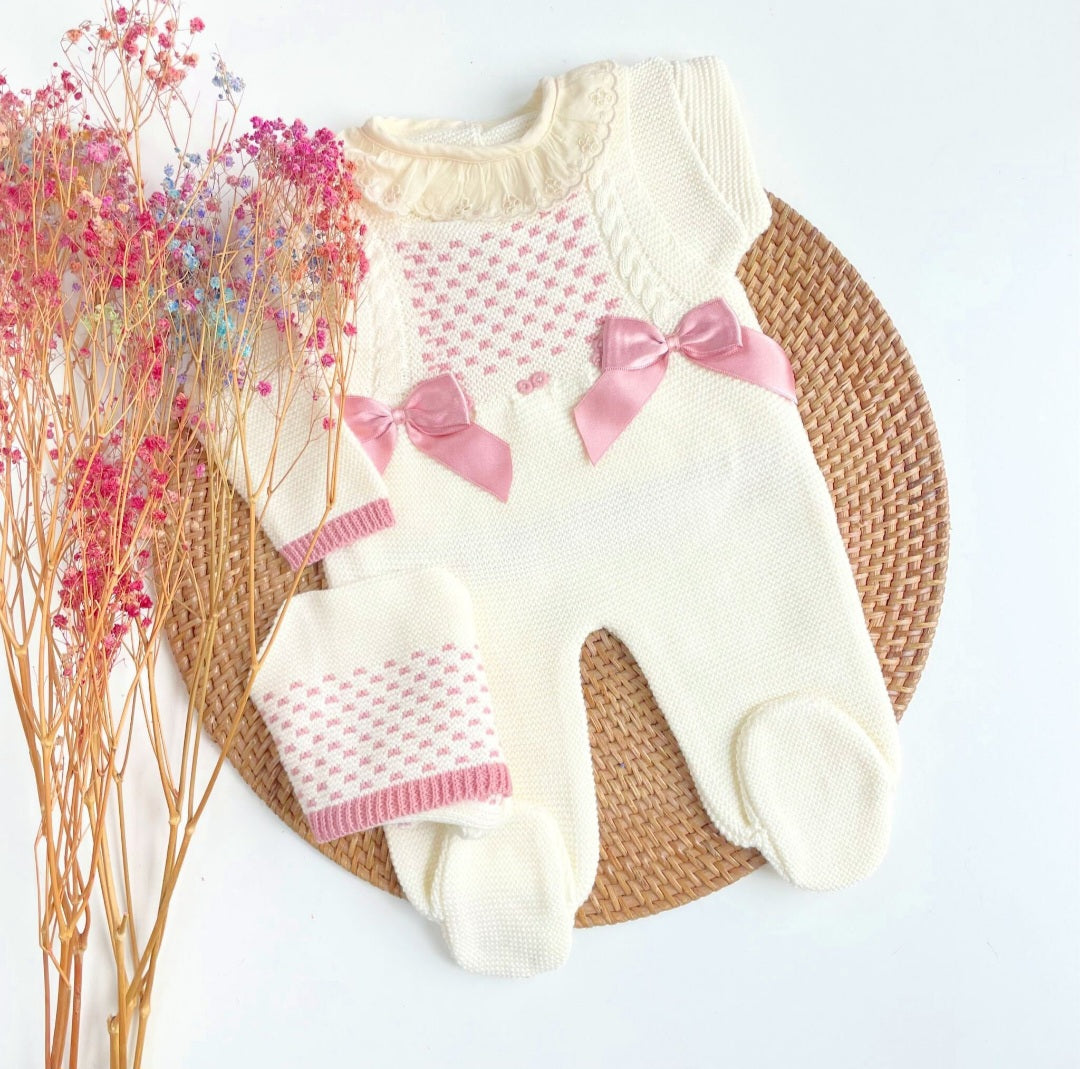 Jacquard knitted Peto Two lace - Ivory & Old Rose