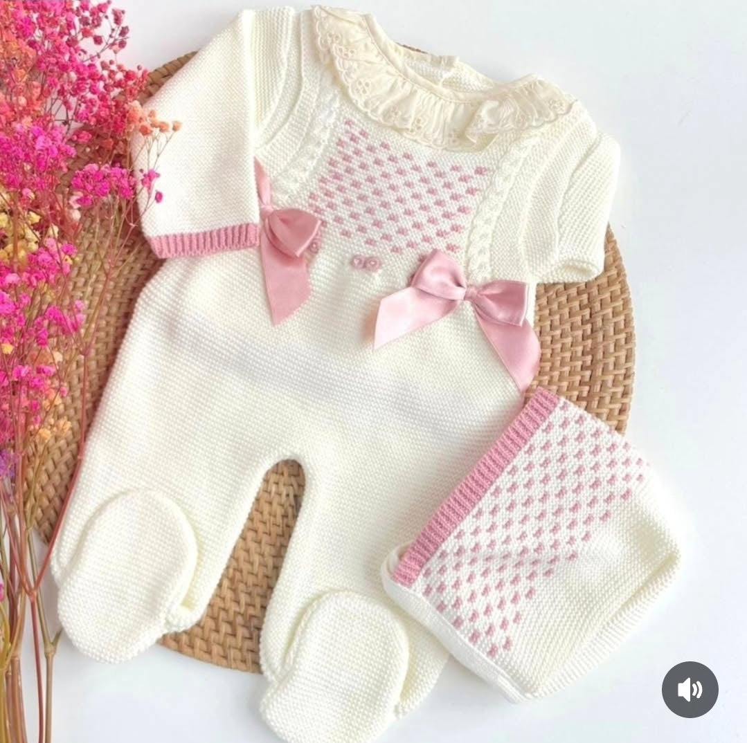 Jacquard knitted Peto Two lace - Ivory & Old Rose