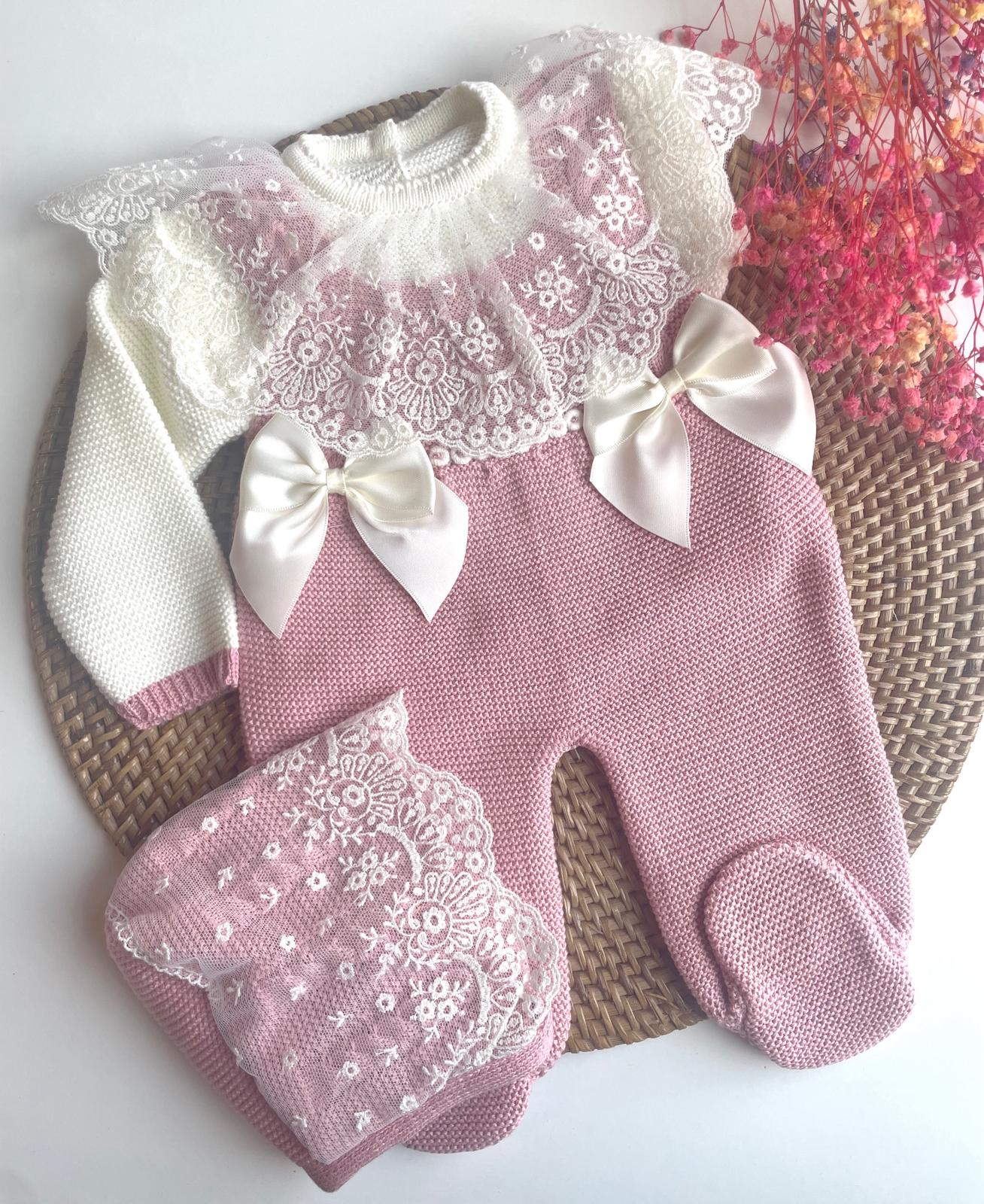 Bella en vieux rose et ivoire