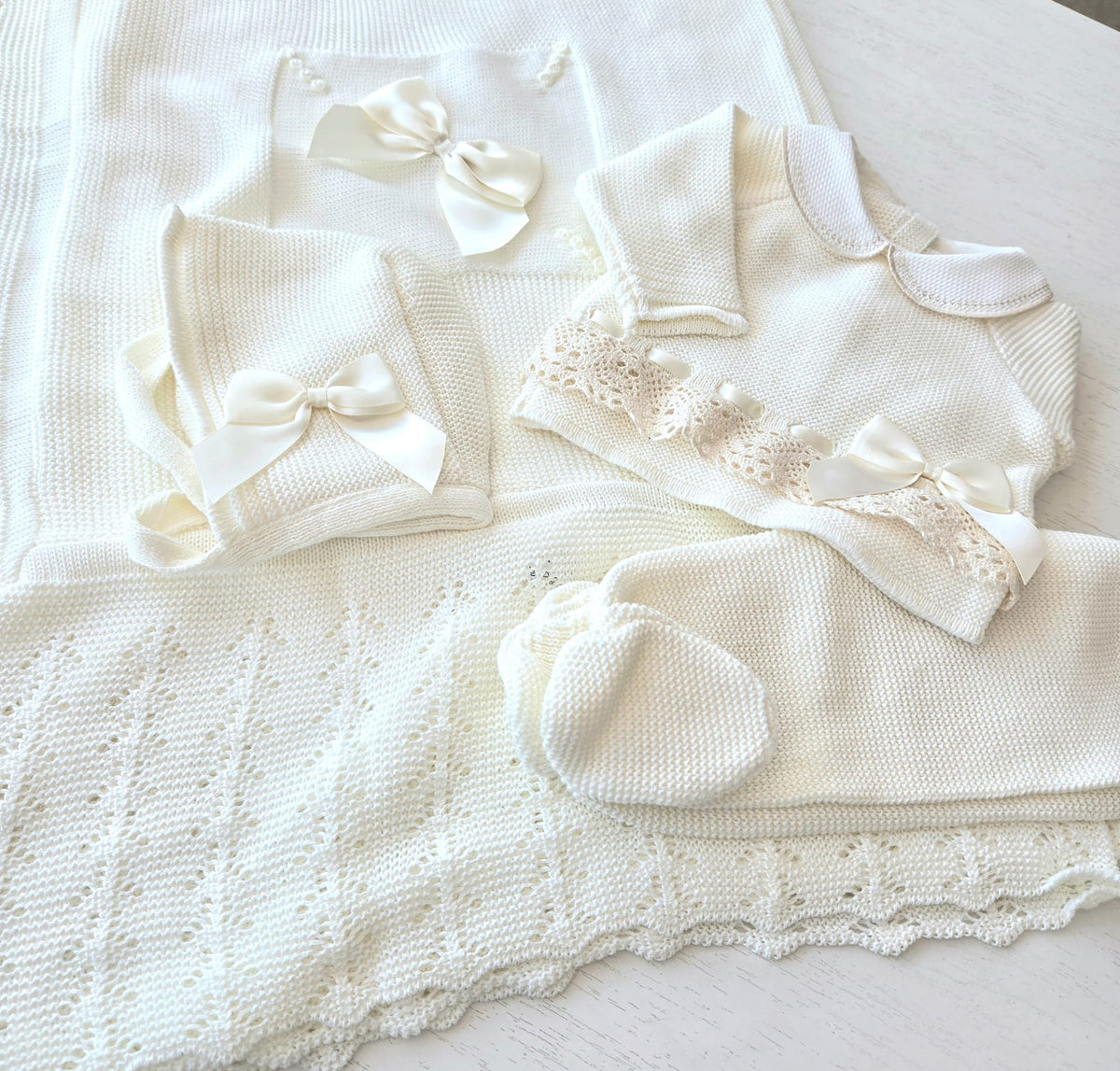 Tivoli Knitted Outfit with Blanket - 5 Colors