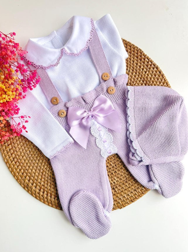 Newborn knit outfit in lilac color with handmade lace on the collar