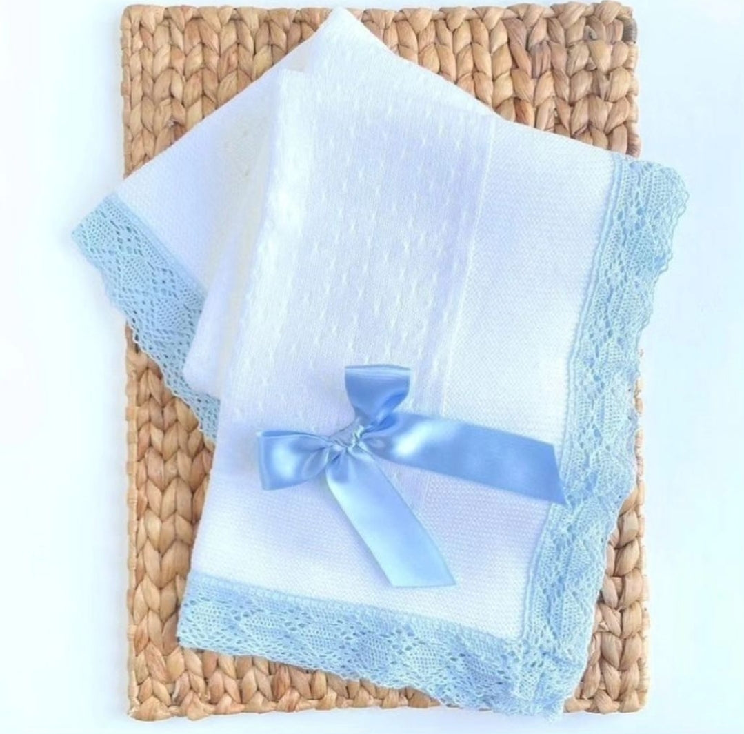 baby knitted clothing spanish blanket Newborn knitted Clothing, newborn hospital bag clothing take me home newborn clothing, first baby doctor visit tejido espanol Baby luxury cloth Elegant knitted baby clothes tricot primera puesta hilo lana, primera puesta tejido, tejer baby boy nino come home baby boy nino homecoming outfit pregnant moda espanola, embarazada, cobija de bebe, manta baby knitted blanket, baby blanket, newborn knitted blanket ranita newborn yellow outfit recien nacido ropa amarillo