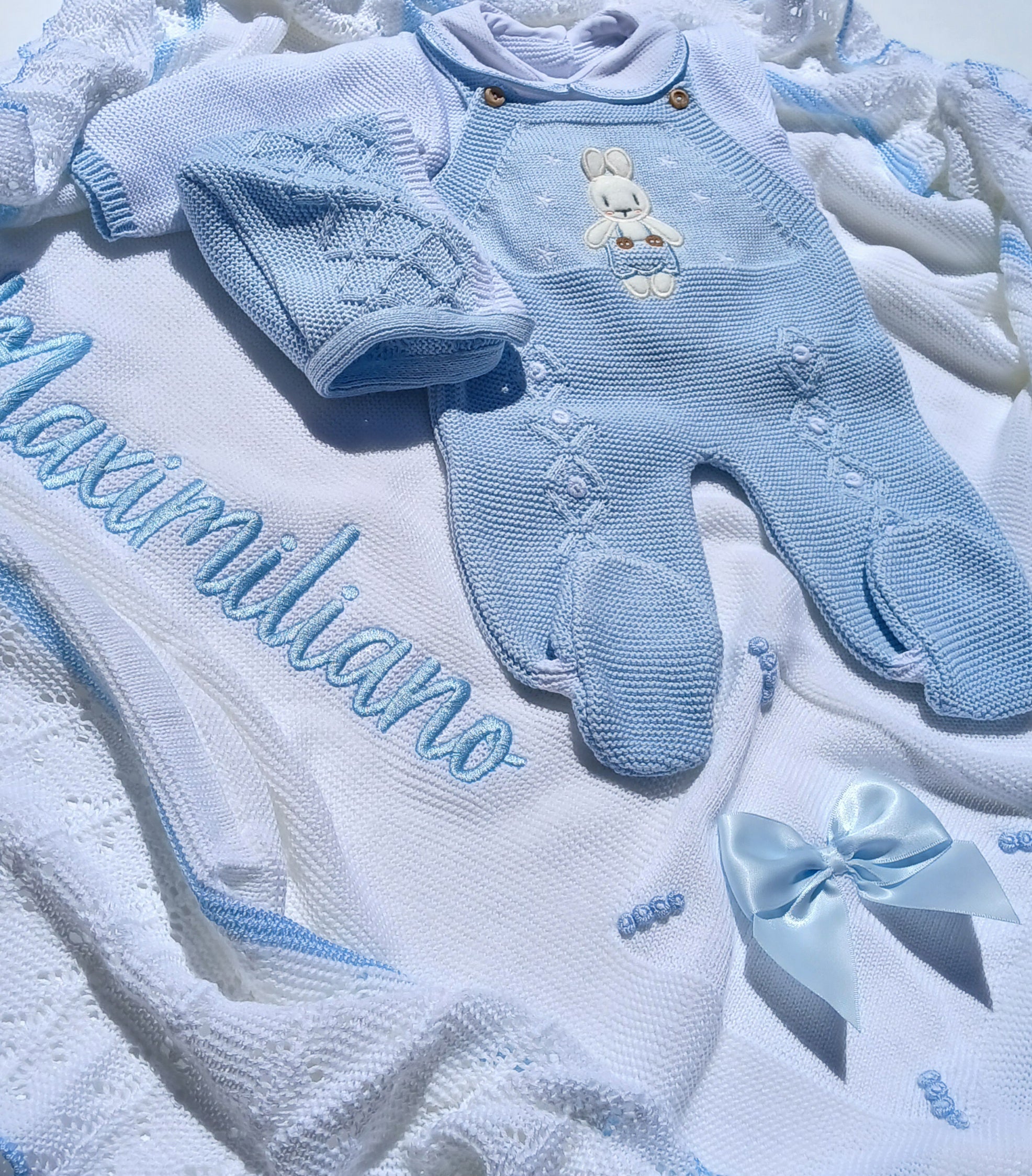 Ensemble Petit Lapin Bleu clair avec couverture - Brodé