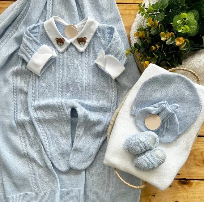 Little Beary Knit Outfit With Blanket