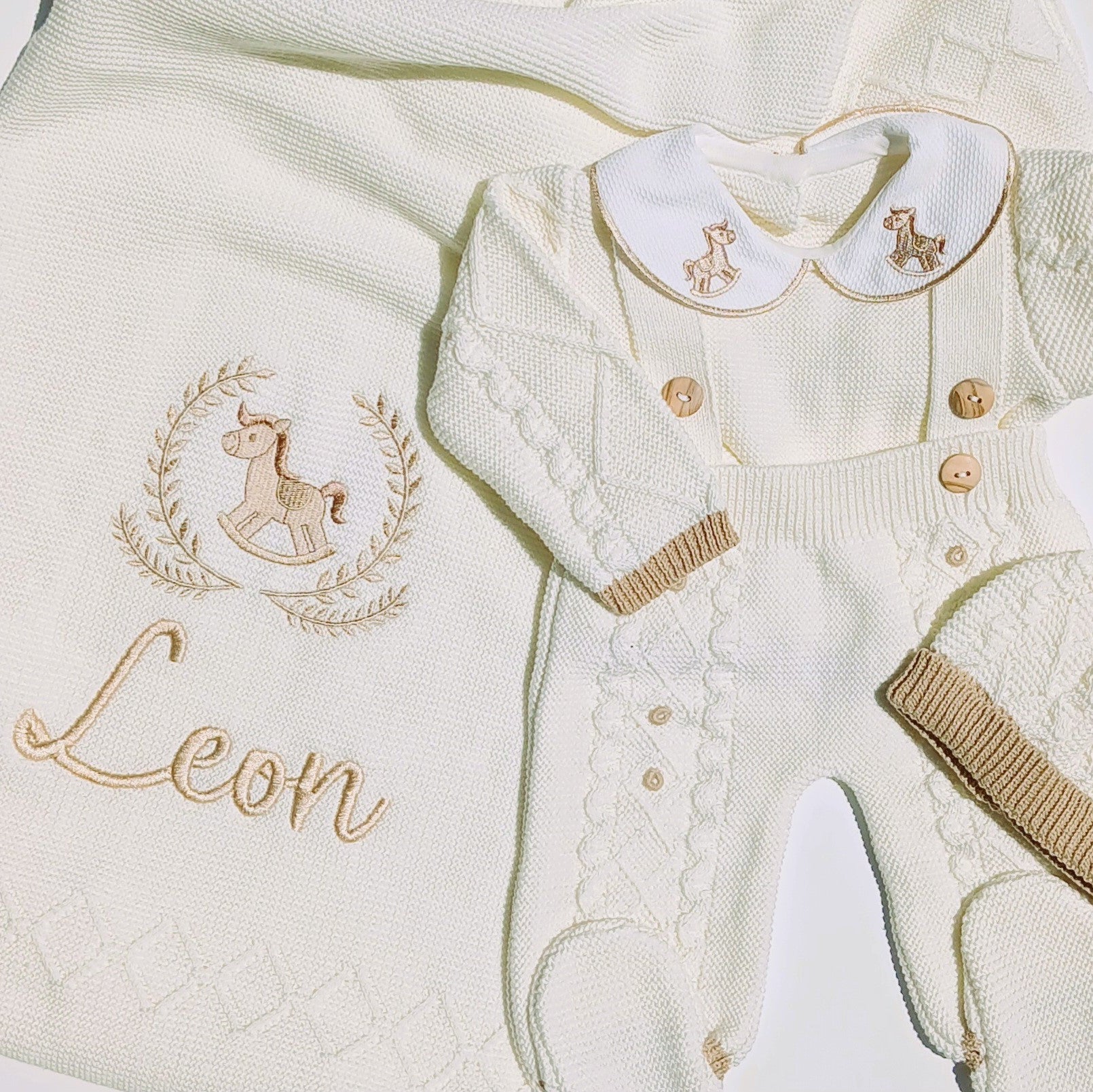 HORSE Baby outfit with embroidered details 
