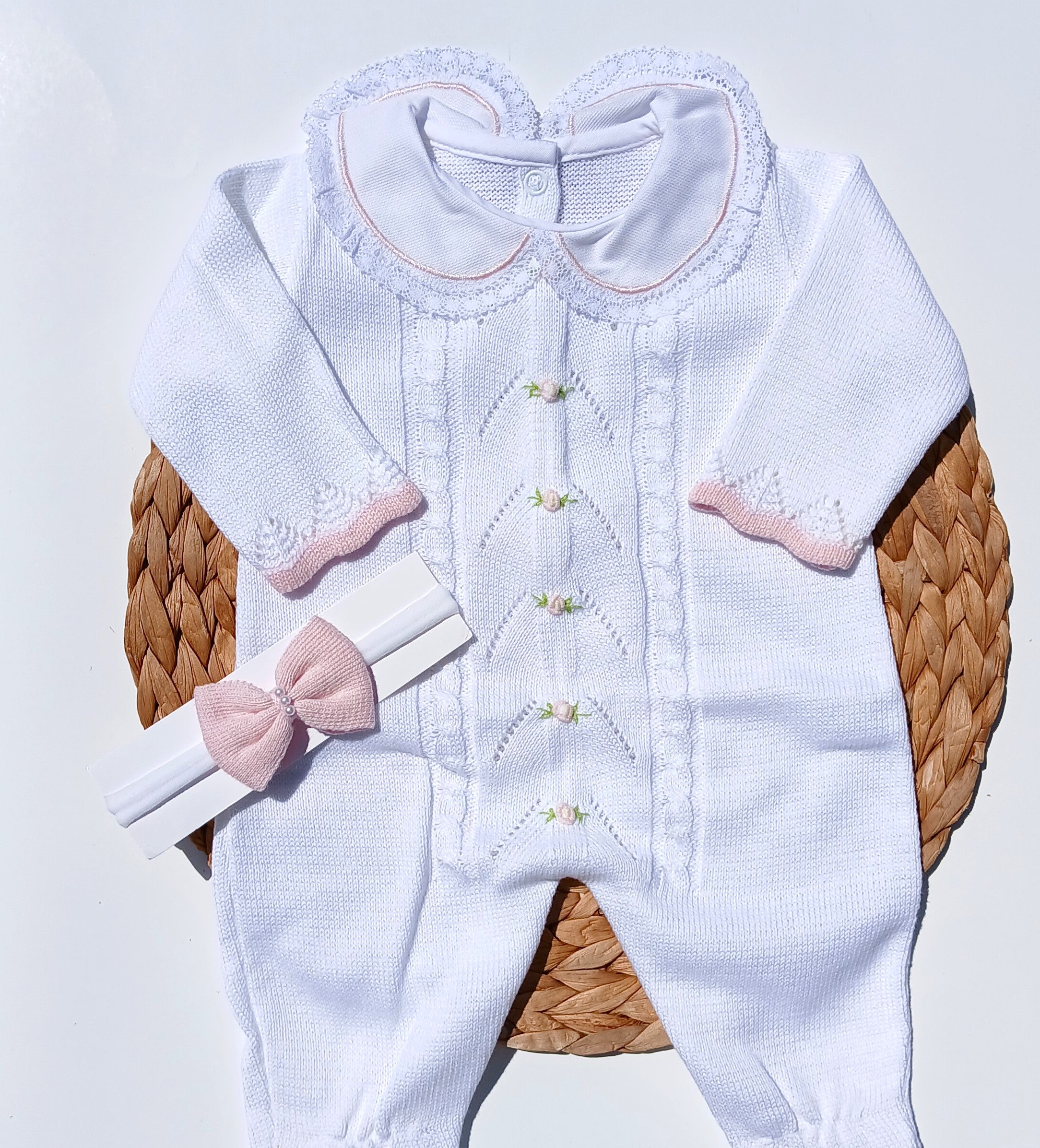 Mono con bordado Florence en blanco y rosa