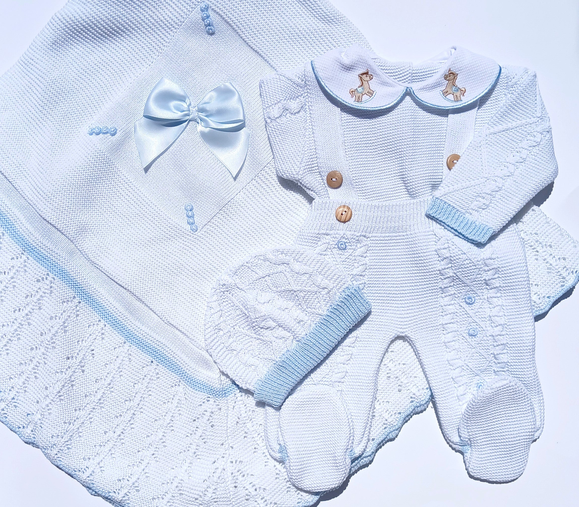 Little Horse Outfit W/ Blanket  - White