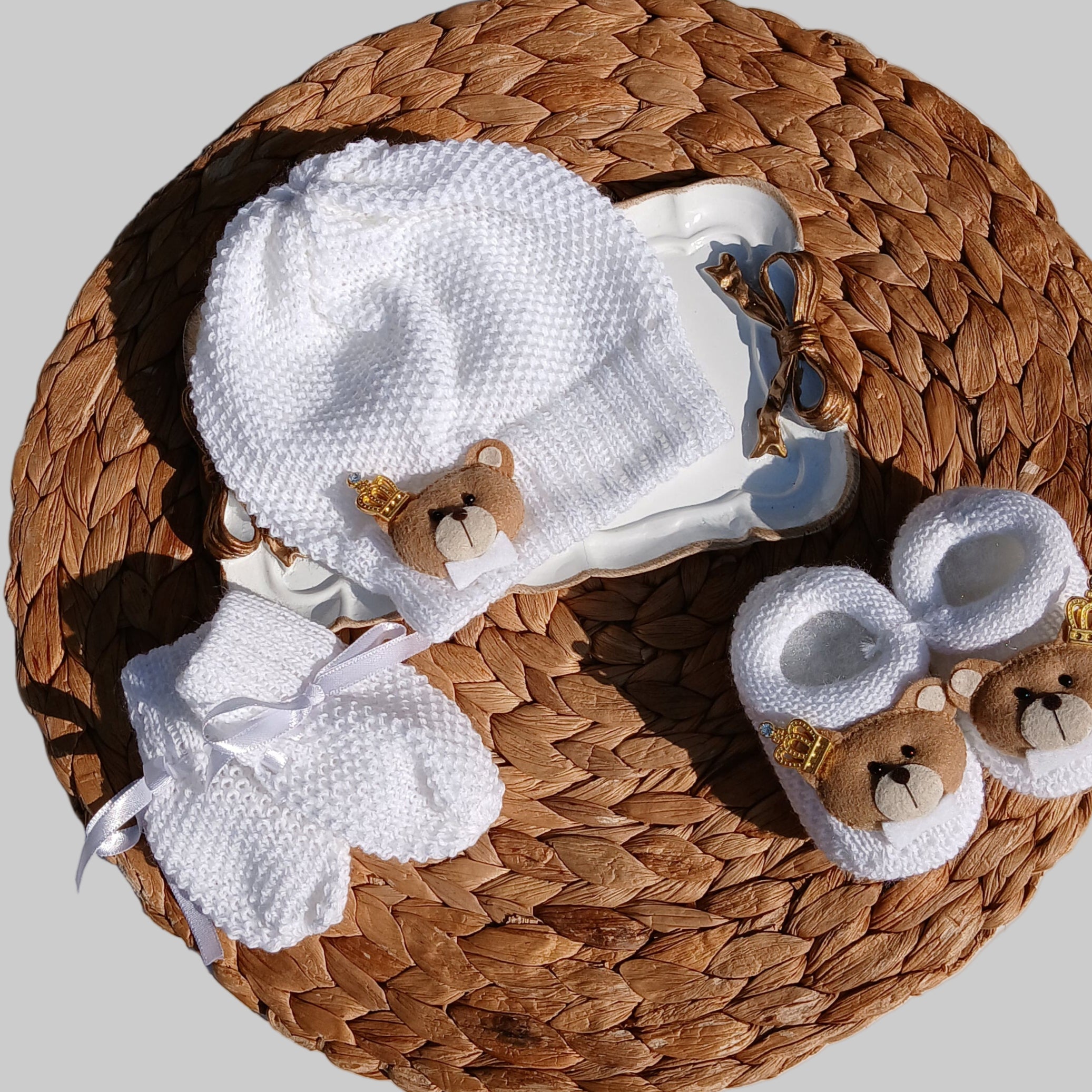 bear knit booties and hat