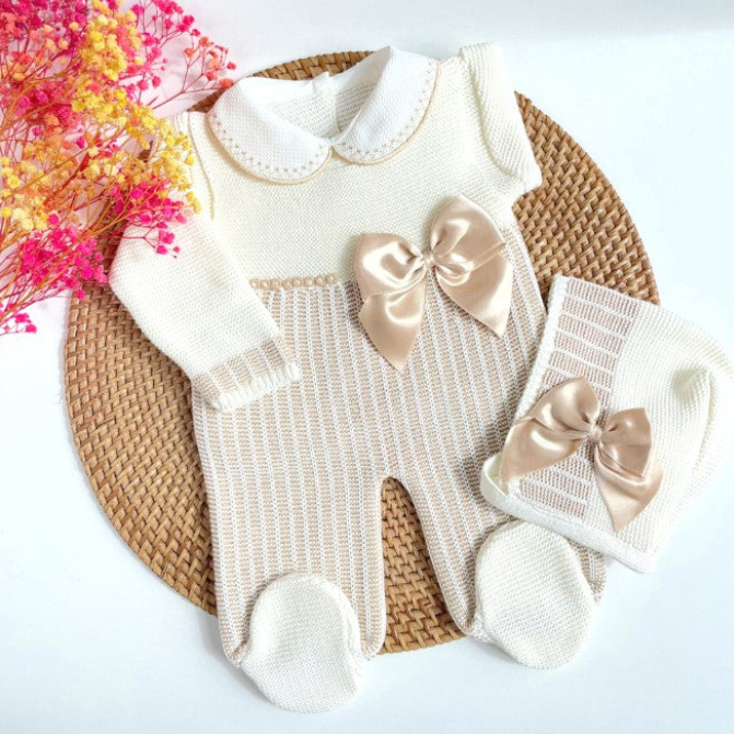 Tenue tricotée Romana - Rose et blanc