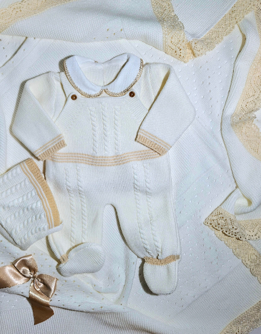 baby knitted clothing spanish blanket Newborn knitted Clothing, newborn hospital bag clothing take me home newborn clothing, first baby doctor visit tejido espanol Baby luxury cloth Elegant knitted baby clothes tricot primera puesta hilo lana, primera puesta tejido, tejer baby boy nino come home baby boy nino homecoming outfit pregnant moda espanola, embarazada, cobija de bebe, manta baby knitted blanket, baby blanket, newborn knitted blanket ranita newborn yellow outfit recien nacido ropa amarillo