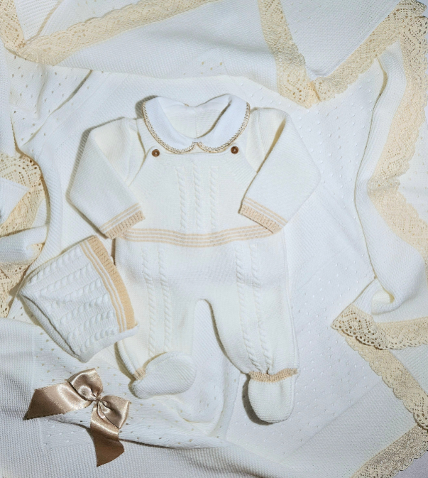 baby knitted clothing spanish blanket Newborn knitted Clothing, newborn hospital bag clothing take me home newborn clothing, first baby doctor visit tejido espanol Baby luxury cloth Elegant knitted baby clothes tricot primera puesta hilo lana, primera puesta tejido, tejer baby boy nino come home baby boy nino homecoming outfit pregnant moda espanola, embarazada, cobija de bebe, manta baby knitted blanket, baby blanket, newborn knitted blanket ranita newborn yellow outfit recien nacido ropa amarillo