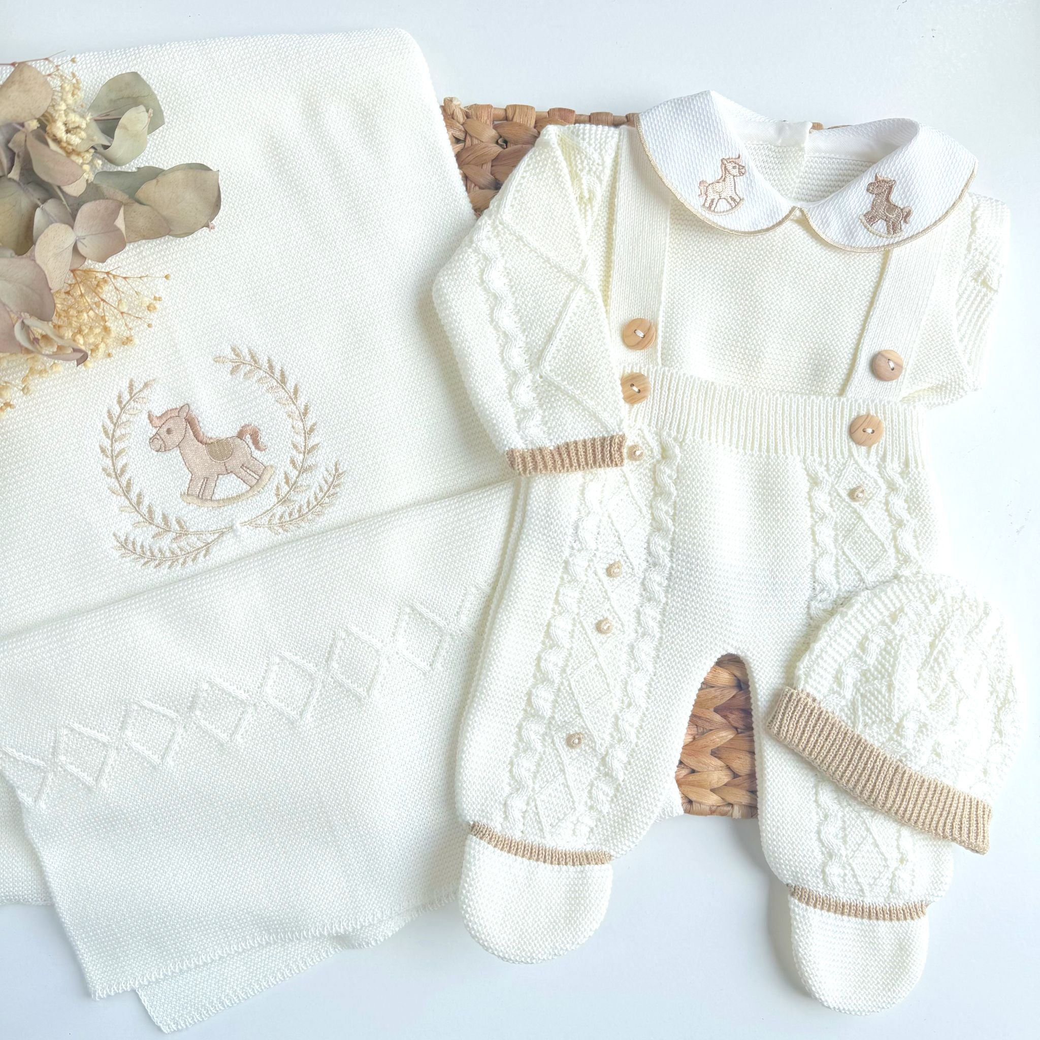 Little Horse Outfit W/ Blanket- Ivory