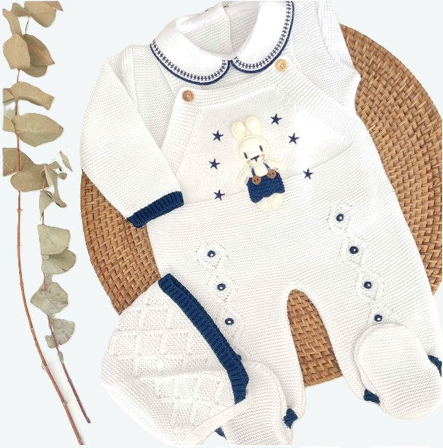 bunny newborn going home outfit, newborn boy take me home outfit, baby boy knit outfit, baby knit coming home set, classic baby clothing, traditional baby clothing. for newborn coming home from hospital. Add baby's name on the outfit, personalized baby clothing