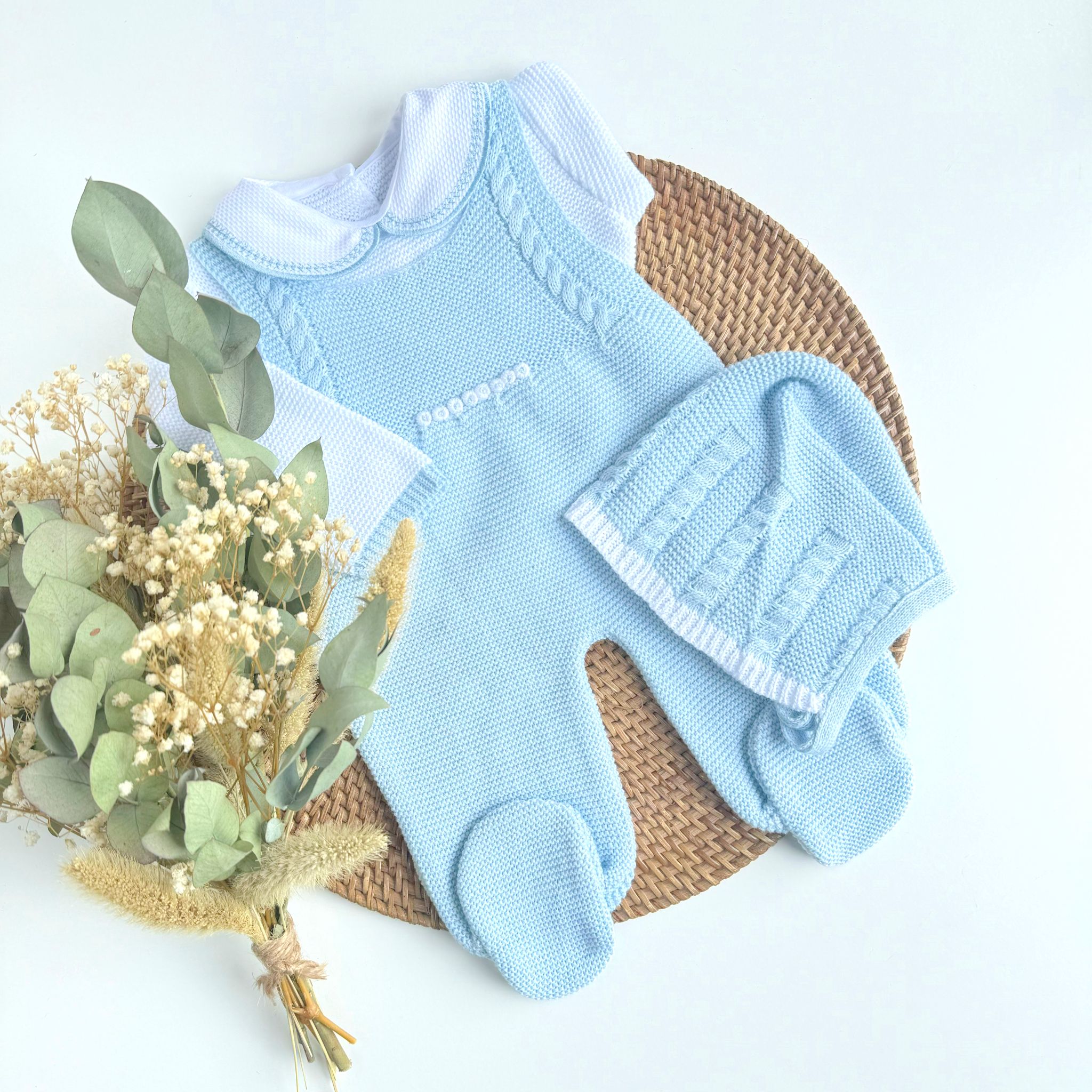 Paul Knit Outfit in Blue and White