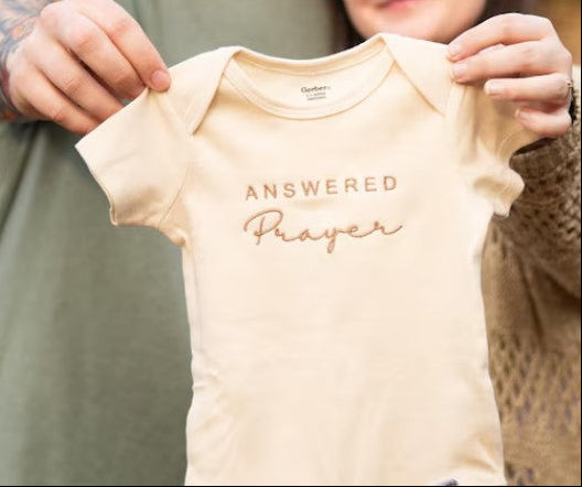 pregnant announcement