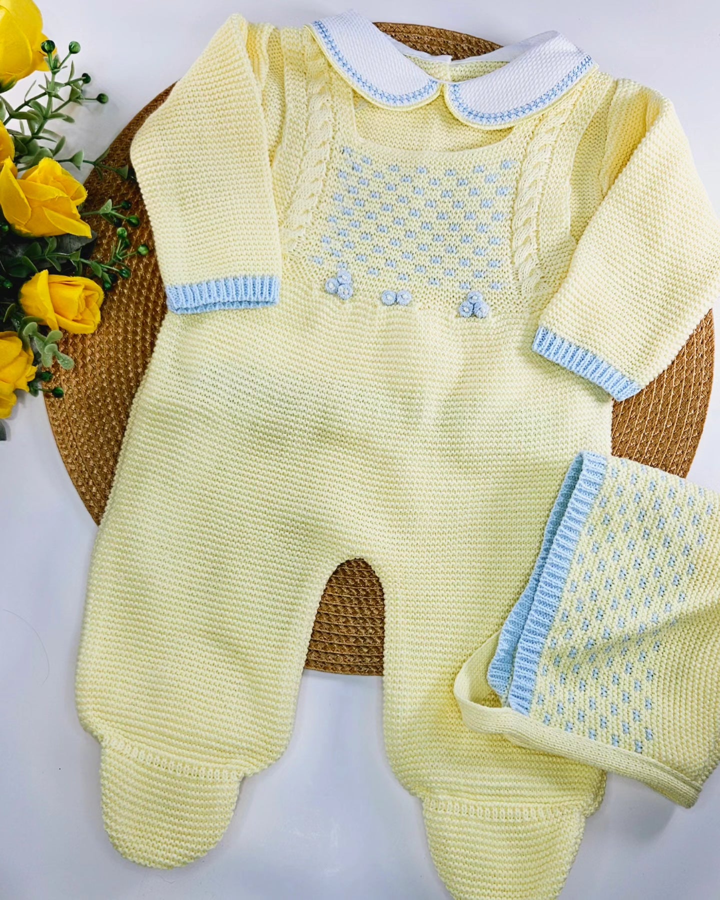 Ensemble tricoté en jacquard - jaune et bleu